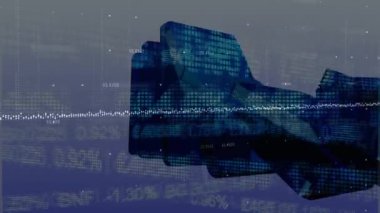Domino taşlarının düşüşüyle ilgili finansal veri işleme animasyonu. küresel iş, bağlantılar, dijital arayüz ve teknoloji konsepti dijital olarak oluşturulmuş video.
