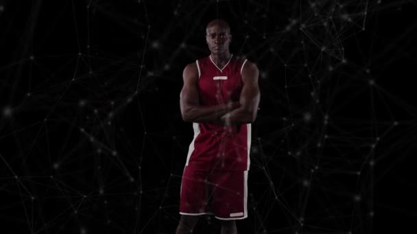 Animacja Sieci Połączeń Nad Koszykarzem Czarnym Tle Globalna Koncepcja Sportu — Wideo stockowe