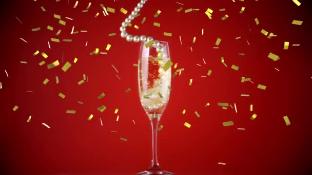 Animace Zlatých Konfet Perlovým Náhrdelníkem Padajícím Sklenice Šampaňského Červeném Pozadí — Stock video