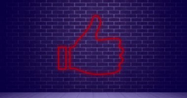 Mor tuğla duvar arkaplanının üzerinde neon başparmağın canlandırılması. Sosyal medya, bağlantılar ve dijital arayüz konsepti dijital olarak oluşturulmuş video.