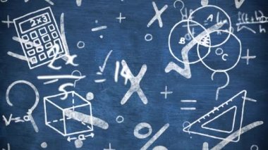Mavi arka plandaki matematiksel denklemlere karşı çoklu okul kavramı simgelerinin dijital animasyonu. Okula ve eğitim konseptine dönüş