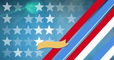 Özgürlük Heykeli ve pankartın animasyonu, Amerikan bayrağından alınmış yıldızlar ve çizgili desenler. Vatanseverlik, bağımsızlık ve kutlama konsepti dijital olarak oluşturulmuş video.