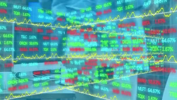 Animación Del Procesamiento Datos Financieros Sobre Empresaria Que Trabaja Cargo — Vídeos de Stock