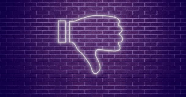 Animacja Neonowych Kciuków Dół Ikony Fioletowym Tle Ściany Cegły Media — Wideo stockowe