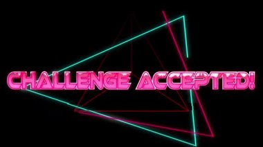 Siyah üzerine neon çizgiler üzerinde pembe metalik kabul edilmiş metin meydan okuması. Video oyunu, eğlence ve dijital arayüz konsepti dijital olarak oluşturuldu. kabul edildi