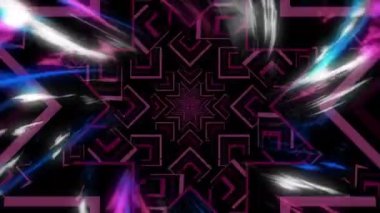 Kaleydoskopik pembe şekiller üzerinde parlayan beyaz, pembe ve mavi ışıkların canlandırması, siyah üzerinde hareket ediyor.. 