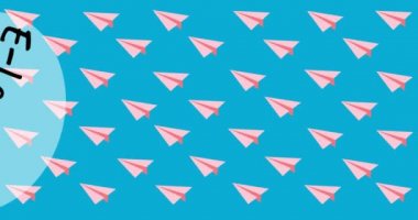 Okul simgeleri üzerinde e-metin öğrenme animasyonu. eğitim, geliştirme ve öğrenme konsepti dijital olarak oluşturulmuş video.