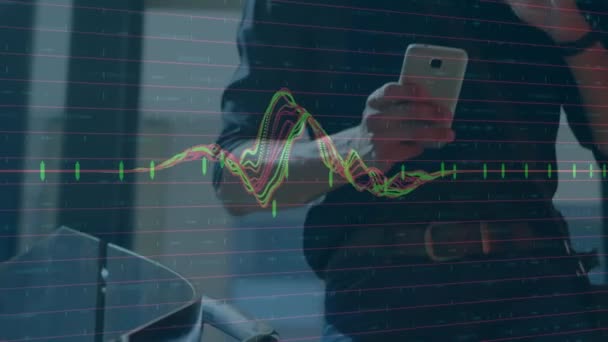 Finansmarknaden Databehandling Mot Mitten Avsnittet Människan Med Hjälp Smartphone Globalt — Stockvideo