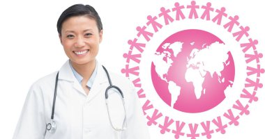 Beyaz üzerinde pembe küre logosu olan gülümseyen kadın doktor kompozisyonu. Göğüs kanseri pozitif farkındalık kampanyası konsepti dijital olarak oluşturuldu.