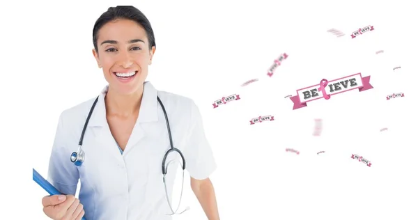 Composição Médico Fêmea Sorridente Com Logotipo Fita Rosa Texto Câncer — Fotografia de Stock
