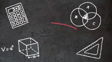 Karanlık arka plandaki ışıkların üzerinde matematiksel çizimler ve formüllerin animasyonu. eğitim ve öğrenme kavramı dijital olarak oluşturulmuş video.