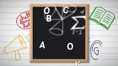 Okul eşyaları simgeleri üzerinden okula dönüş metninin animasyonu. eğitim ve öğrenme kavramı dijital olarak oluşturulmuş video.