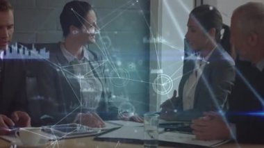 İş kadını tokalaşması üzerinden bağlantı ağının animasyonu. küresel iş, başarı ve bağlantılar konsepti dijital olarak oluşturulmuş video.
