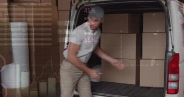 Teslimatçı ve minibüsle ilgili istatistik ve finansal veri işleme animasyonları. küresel gönderim, dağıtım, iş, veri işleme ve teknoloji konsepti dijital olarak oluşturulmuş video.