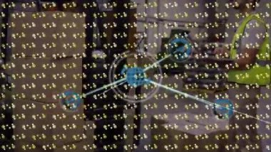 Depoda çalışan adamın üzerindeki simgelerle bağlantı ağının ve şablonun animasyonu. küresel gönderim, dağıtım, iş, veri işleme ve teknoloji konsepti dijital olarak oluşturulmuş video.