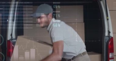 Beyaz kuryeyle ilgili istatistiksel veri işleme aracı karavanından kutuları çıkarıyor. lojistik ve ulaşım sektörü kavramı