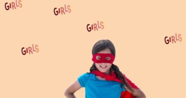 Süper kahraman kostümlü kız animasyonu. Pembe üzerine çoklu kız güç metni. Kız gücü, pozitif kadın gücü ve dijital olarak oluşturulan bağımsızlık kavramı.