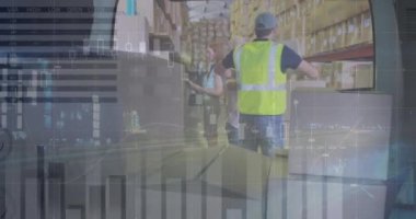 Teslimatçı ve minibüsle ilgili istatistik ve finansal veri işleme animasyonları. küresel gönderim, dağıtım, iş, veri işleme ve teknoloji konsepti dijital olarak oluşturulmuş video.