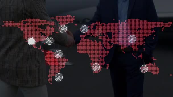 Dünya Haritası Uçak Adamları Üzerindeki Bağlantı Ağının Animasyonu Küresel Seyahat — Stok video