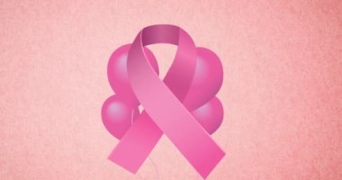 Pembe kurdele logosu üzerinde uçan pembe balonların animasyonu. Göğüs kanseri pozitif farkındalık kampanyası konsepti dijital olarak üretildi.