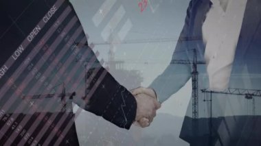 İş adamı tokalaşması üzerine istatistik ve veri işleme animasyonu. küresel iş, başarı, bağlantılar ve dijital arayüz konsepti dijital olarak oluşturulmuş video.