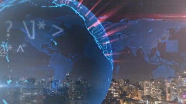 Şehir manzarası üzerinde dönen küre ve veri işleme animasyonu. küresel bağlantılar, dijital arayüz ve teknoloji konsepti dijital olarak oluşturulmuş video.