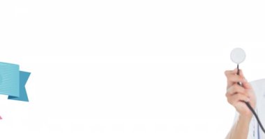 Gülümseyen kadın doktor üzerinde göğüs kanseri mesajı olan pembe kurdele logosu animasyonu. Göğüs kanseri pozitif farkındalık kampanyası konsepti dijital olarak üretildi.