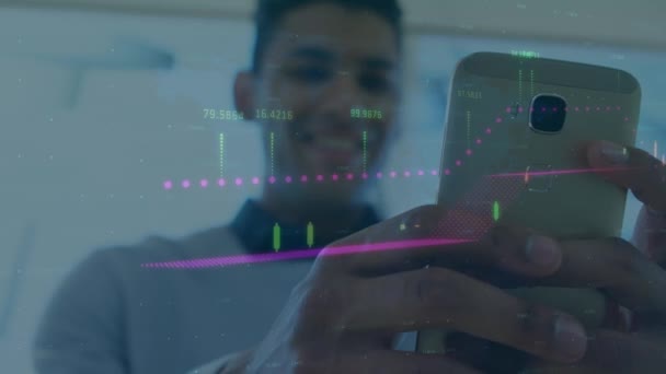 Animação Processamento Dados Sobre Homem Usando Smartphone Conexões Globais Interface — Vídeo de Stock