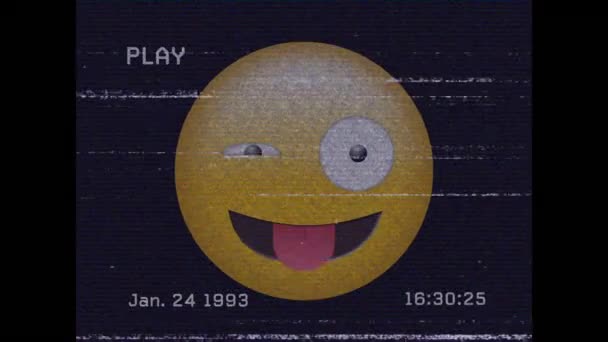 Digitale Animatie Van Vhs Glitch Effect Domme Gezicht Emoji Tegen — Stockvideo