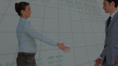 İş adamının tokalaşması üzerine yapılan taramalar. küresel iş, başarı, bağlantılar ve dijital olarak oluşturulmuş video işleme konsepti.