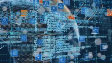 Küre üzerindeki çoklu dijital simgelerin dijital animasyonu ve mavi arkaplanda veri işleme. küresel ağ ve bilgisayar arayüzü teknolojisi kavramı