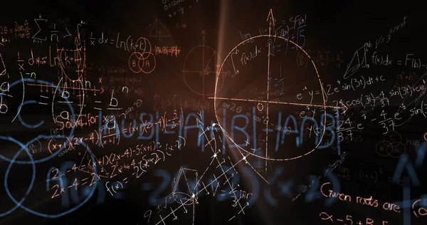 Bild Mathematischer Gleichungen Auf Schwarzem Hintergrund Bildung Zurück Zum Schulkonzept — Stockfoto