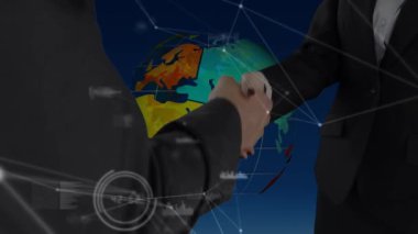 İki iş adamının orta bölümündeki bağlantılar dönen küreye karşı el sıkışıyor. küresel ağ ve iş teknolojisi kavramı