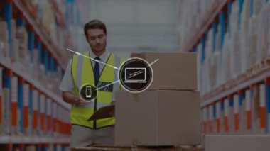 Depo panolarını kontrol eden beyaz erkek yöneticiler üzerinde dijital ikonlar ağı. lojistik ve ulaşım sektörü kavramı