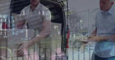 Kamyonetinde posta kutularını istifleyen Kafkas kurye hakkında istatistiksel veri işleme. lojistik ve ulaşım sektörü kavramı