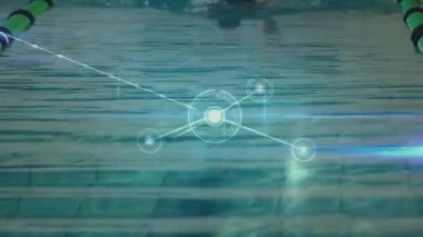 Yüzen kadın yüzücünün üzerindeki bağlantı ağının animasyonu. global spor, fitness ve veri işleme konsepti dijital olarak oluşturulmuş video.