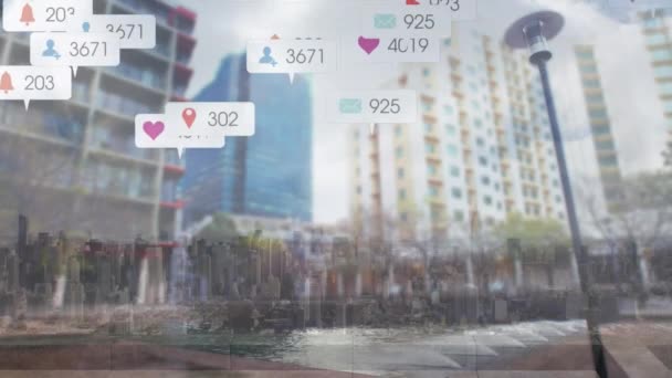 Şehir Manzarasına Karşı Yüzen Çoklu Konuşma Balonlarında Artan Sayılara Sahip — Stok video