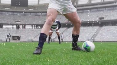 Stadyumdaki erkek rugby oyuncularının üzerindeki beneklerin canlandırması. global spor, fitness ve veri işleme konsepti dijital olarak oluşturulmuş video.