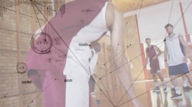 Spor salonundaki basketbol maçında bağlantı ağının animasyonu. global spor, fitness ve veri işleme konsepti dijital olarak oluşturulmuş video.