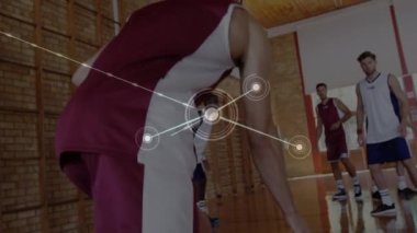 Spor salonundaki basketbol maçında bağlantı ağının animasyonu. global spor, fitness ve veri işleme konsepti dijital olarak oluşturulmuş video.