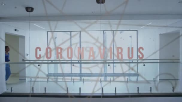 Coronavirus Komplo Metni Hastanenin Koridorunda Koşan Kadın Doktor Sağlık Çalışanı — Stok video