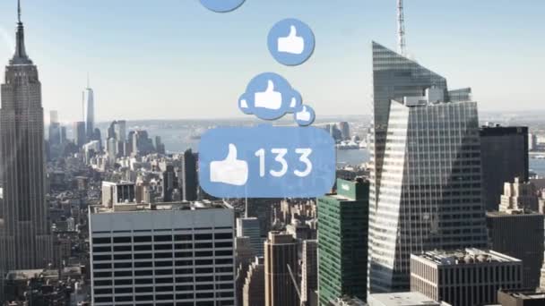 Flera Som Ikoner Med Ökande Antal Mot Antenn Syn Stadsbilden — Stockvideo