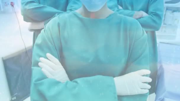 光斑的数字组成与医院外科医生团队的肖像相对照 医疗及科技概念 — 图库视频影像