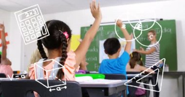 İlkokulda öğrencilerin el kaldırmasına karşı matematik konsepti simgeleri. Okula ve eğitim konseptine dönüş