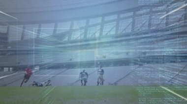 Stadyumdaki ragbi oyuncuları üzerinde veri işleme animasyonu. global spor, fitness ve veri işleme konsepti dijital olarak oluşturulmuş video.