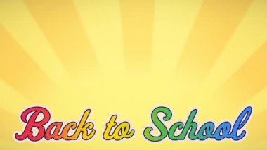 Sarı arkaplandaki okul ögeleri simgeleri üzerinden okula dönüş metninin canlandırması. okul, eğitim ve öğrenim konsepti dijital olarak oluşturulmuş video.