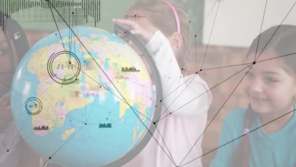 Δίκτυο Συνδέσεων Για Διάφορους Μαθητές Που Μαθαίνουν Γεωγραφία Χρησιμοποιώντας Μια — Αρχείο Βίντεο