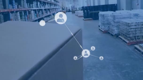 バックグラウンドで倉庫に対するプロファイルアイコンのネットワークのデジタル組成 輸送事業のコンセプト — ストック動画