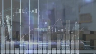 İstatistiksel veri, depoya karşı taşıyıcı banttaki birden fazla kutu üzerinde işlem yapıyor. lojistik ve ulaşım sektörü kavramı