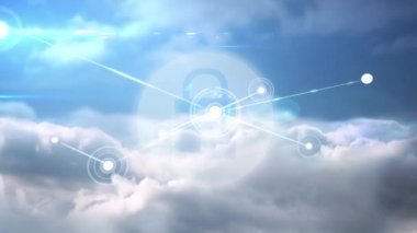Mavi gökyüzündeki bulutlara karşı güvenlik asma kilit ikonu üzerinden bağlantı ağının dijital animasyonu. küresel ağ ve siber güvenlik teknolojisi kavramı